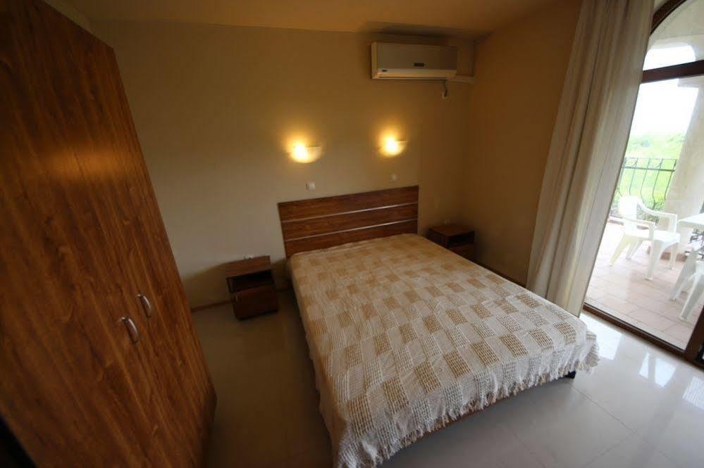 Menada Green Hills Apartments Sozopol Luaran gambar