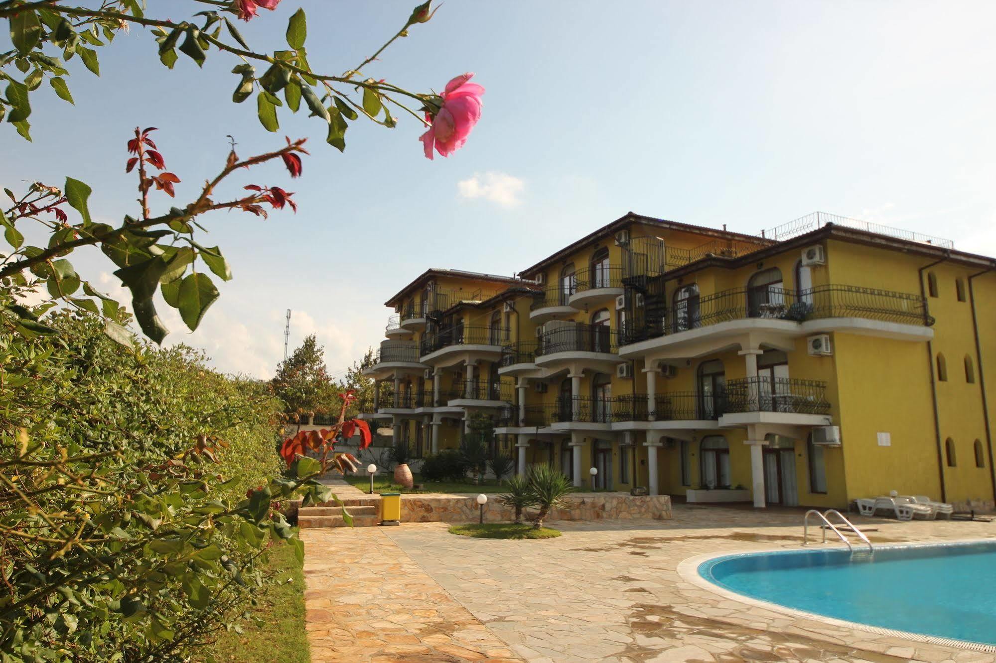 Menada Green Hills Apartments Sozopol Luaran gambar